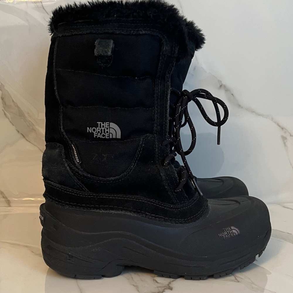 The North Face Kids Black Snow Boots